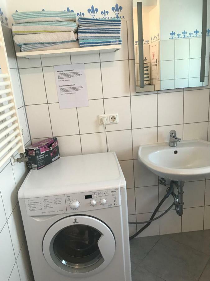 Unterkunft Fuer Arbeiter Und Monteure Gräfrath Екстериор снимка